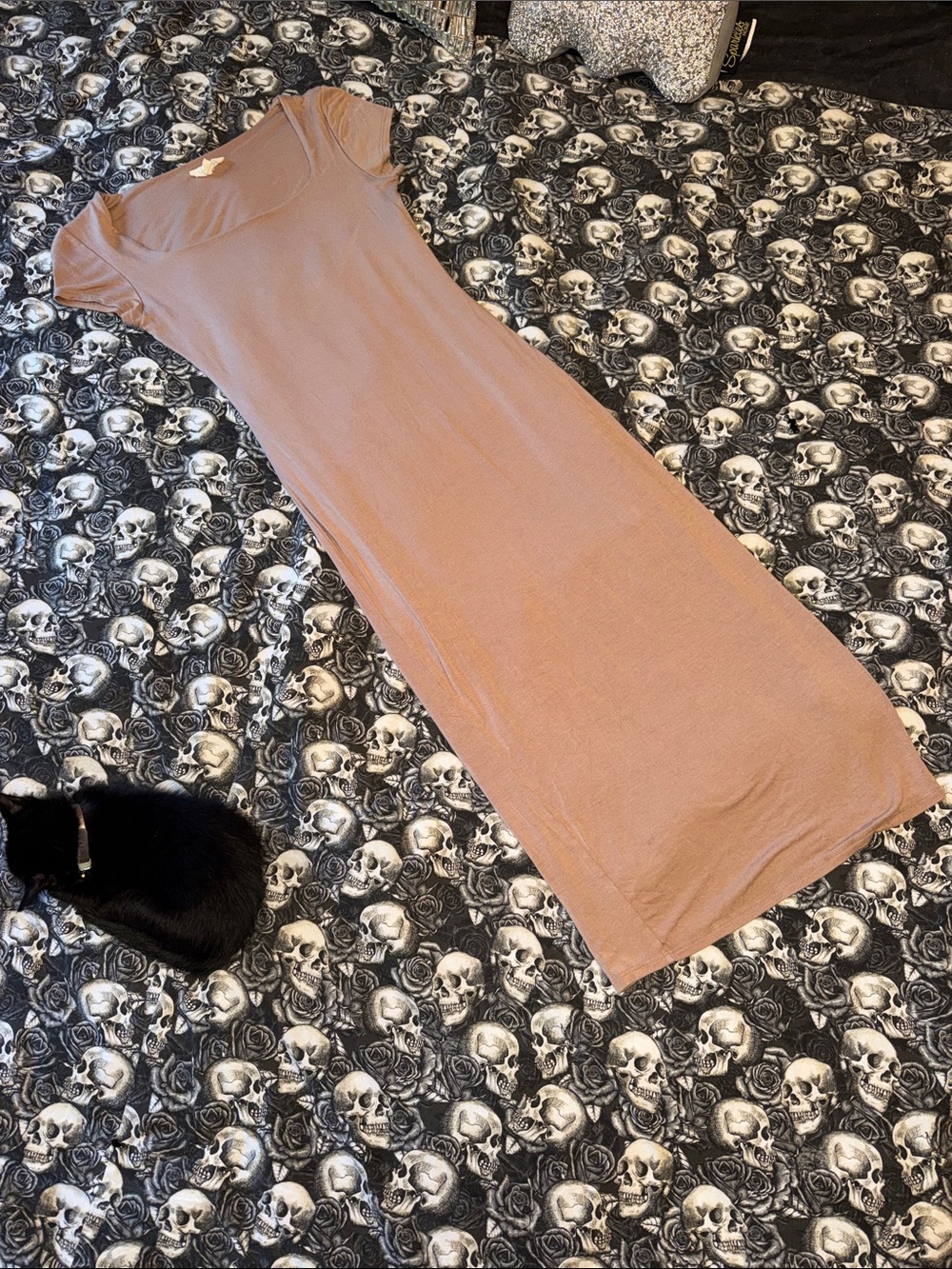 Women’s Fitted Rayon/Spandex blend bouncy Midi Skirt Dress Mauve Nude/taupe s:M